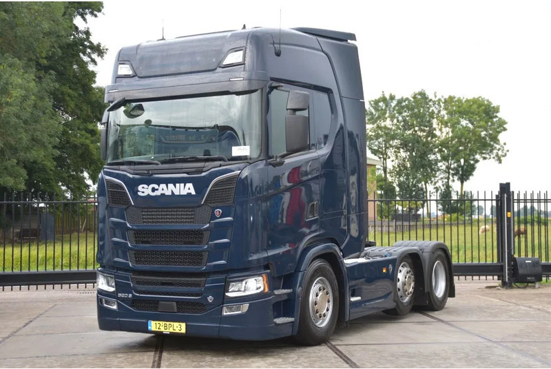 Scania S520 V8 NGS 6x2/4NB - RETARDER - FULL AIR - PARK. AIRCO - ACC - 2 x FUEL TANKS - LED LIGHTS - TOP CONDITION - - Vetopöytäauto: kuva Scania S520 V8 NGS 6x2/4NB - RETARDER - FULL AIR - PARK. AIRCO - ACC - 2 x FUEL TANKS - LED LIGHTS - TOP CONDITION - - Vetopöytäauto Scania S520 V8 NGS 6x2/4NB - RETARDER - FULL AIR - PARK. AIRCO - ACC - 2 x FUEL TANKS - LED LIGHTS - TOP CONDITION - - Vetopöytäauto: kuva Scania S520 V8 NGS 6x2/4NB - RETARDER - FULL AIR - PARK. AIRCO - ACC - 2 x FUEL TANKS - LED LIGHTS - TOP CONDITION - - Vetopöytäauto