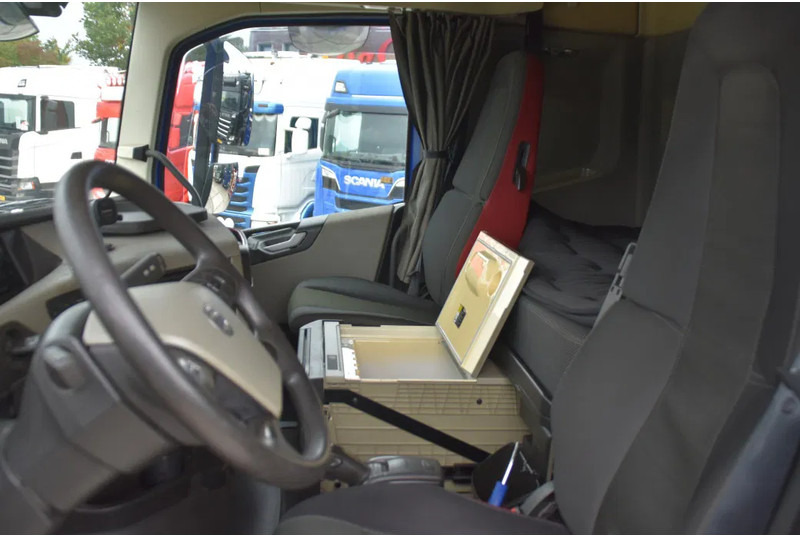 Volvo FH 500 Globetrotter 6x2/4 - EURO 6 - 769 TKM - AIRCO - 2 x FUEL TANKS - TOP CONDITION - - Vetopöytäauto: kuva Volvo FH 500 Globetrotter 6x2/4 - EURO 6 - 769 TKM - AIRCO - 2 x FUEL TANKS - TOP CONDITION - - Vetopöytäauto Volvo FH 500 Globetrotter 6x2/4 - EURO 6 - 769 TKM - AIRCO - 2 x FUEL TANKS - TOP CONDITION - - Vetopöytäauto: kuva Volvo FH 500 Globetrotter 6x2/4 - EURO 6 - 769 TKM - AIRCO - 2 x FUEL TANKS - TOP CONDITION - - Vetopöytäauto