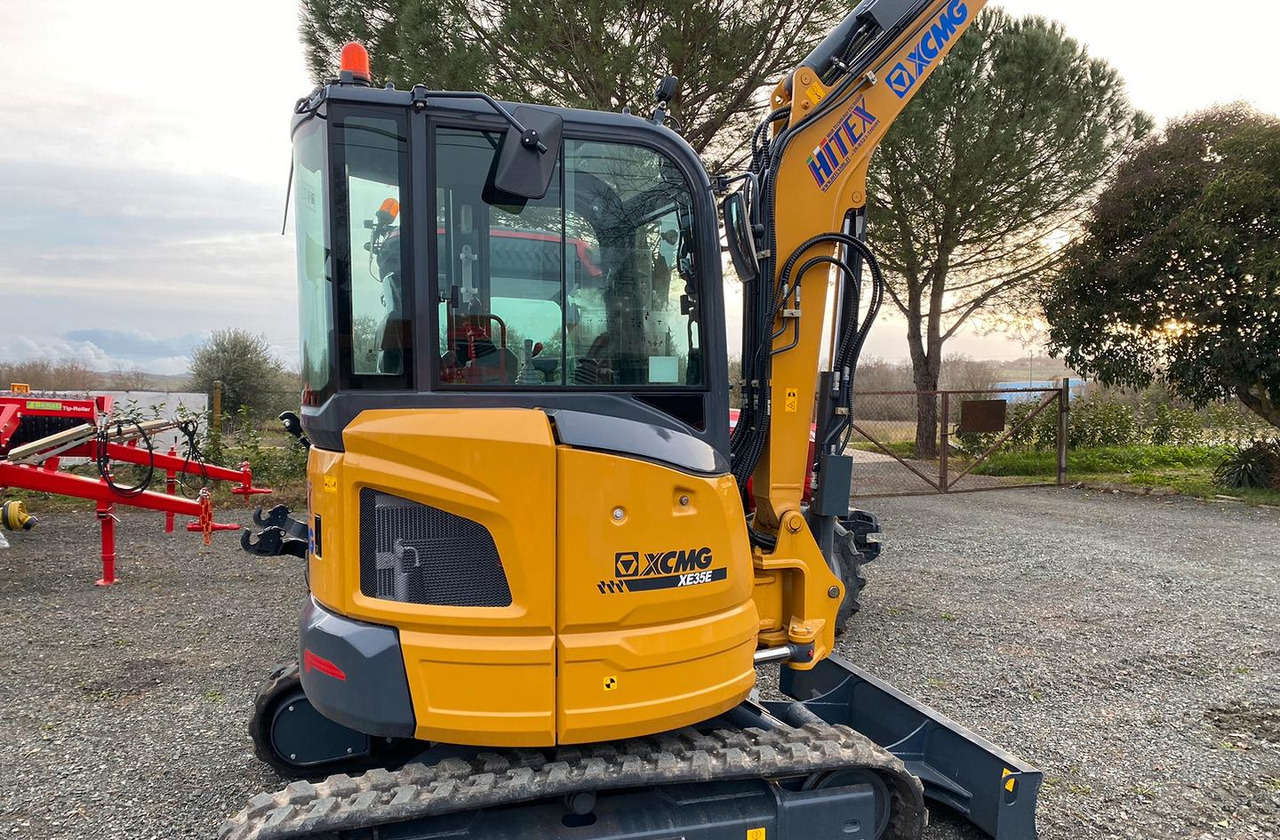 Miniecasvatore - Minikuormaaja: kuva Miniecasvatore - Minikuormaaja Miniecasvatore - Minikuormaaja: kuva Miniecasvatore - Minikuormaaja