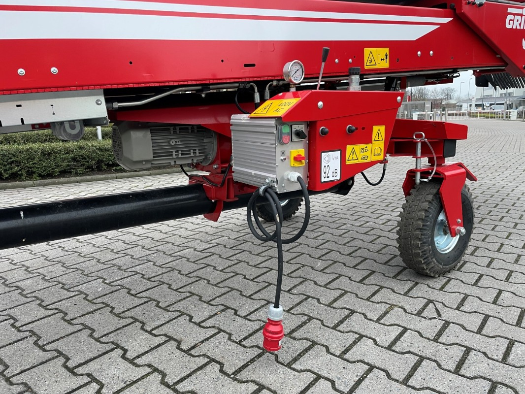 Grimme TC 813 - Rental - Varastointi - laitteet: kuva Grimme TC 813 - Rental - Varastointi - laitteet Grimme TC 813 - Rental - Varastointi - laitteet: kuva Grimme TC 813 - Rental - Varastointi - laitteet