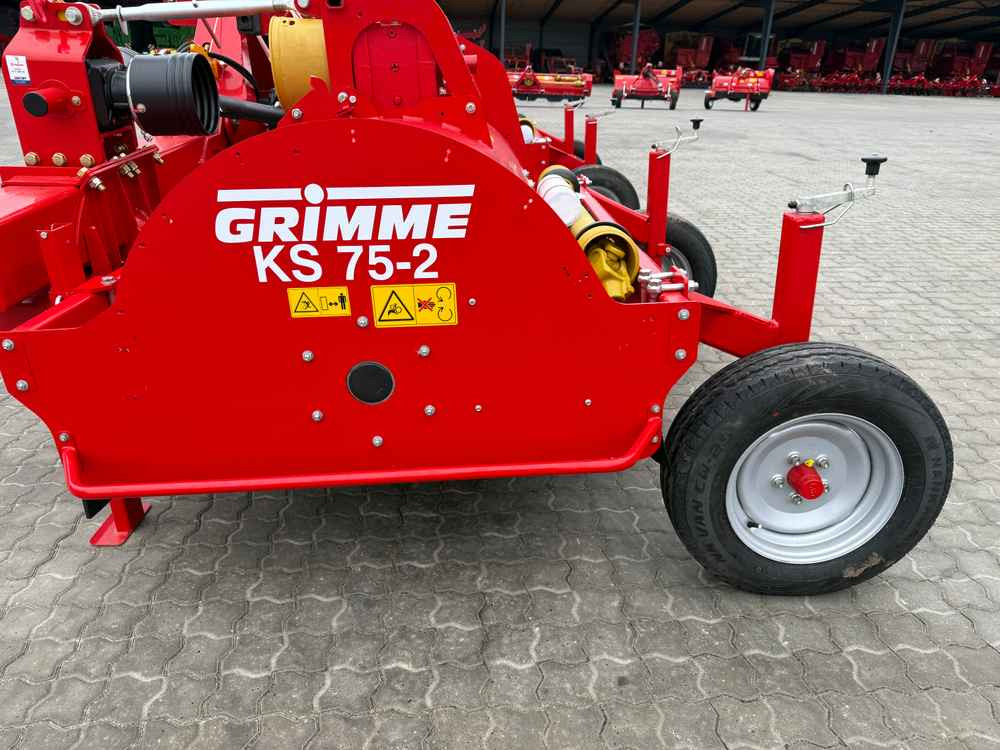 Grimme KS 75-2 - Sadonkorjuukone: kuva Grimme KS 75-2 - Sadonkorjuukone Grimme KS 75-2 - Sadonkorjuukone: kuva Grimme KS 75-2 - Sadonkorjuukone