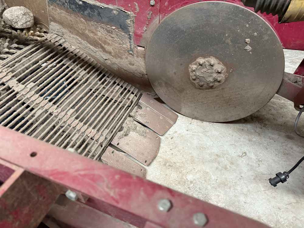 Scanstone ScanStone RGS4213/5SD - Perunannostokone: kuva Scanstone ScanStone RGS4213/5SD - Perunannostokone Scanstone ScanStone RGS4213/5SD - Perunannostokone: kuva Scanstone ScanStone RGS4213/5SD - Perunannostokone