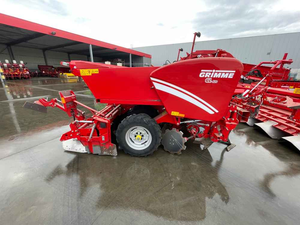 Grimme GL 420 - Sadonkorjuukone: kuva Grimme GL 420 - Sadonkorjuukone Grimme GL 420 - Sadonkorjuukone: kuva Grimme GL 420 - Sadonkorjuukone