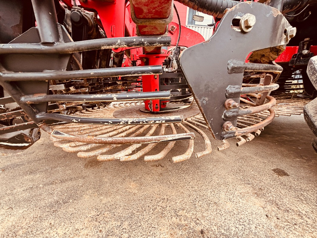 Sadonkorjuukone Agrifac LightTraxx: kuva Sadonkorjuukone Agrifac LightTraxx Sadonkorjuukone Agrifac LightTraxx: kuva Sadonkorjuukone Agrifac LightTraxx