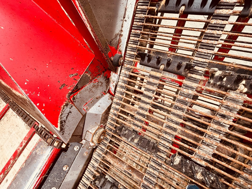 Sadonkorjuukone Agrifac LightTraxx: kuva Sadonkorjuukone Agrifac LightTraxx Sadonkorjuukone Agrifac LightTraxx: kuva Sadonkorjuukone Agrifac LightTraxx