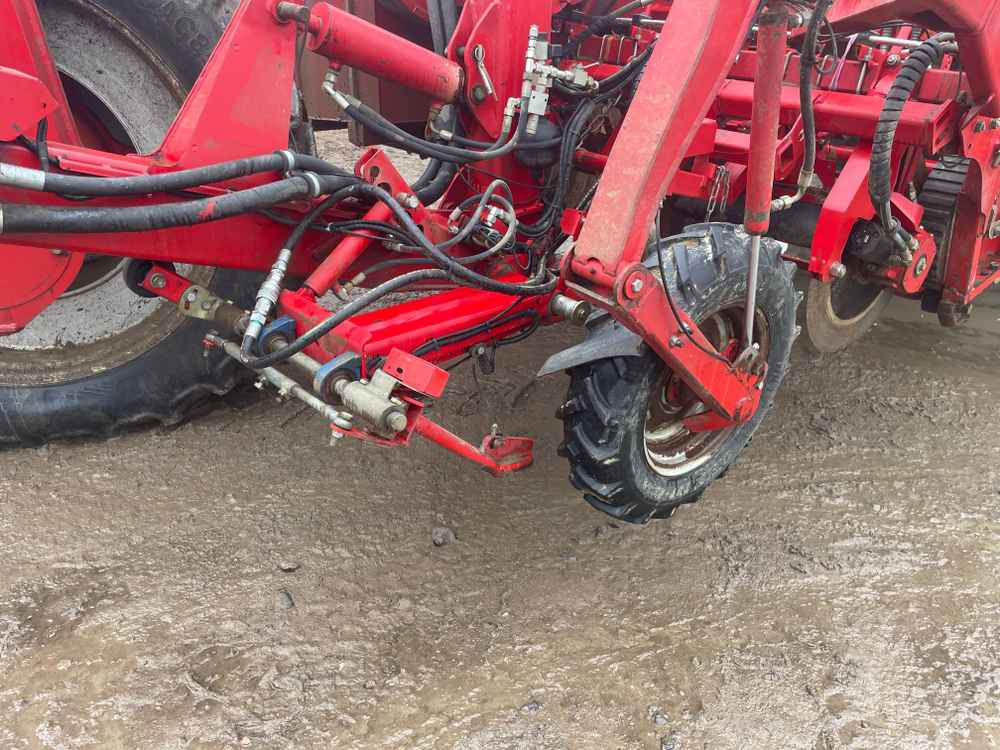 Sadonkorjuukone Grimme VARITRON 270: kuva Sadonkorjuukone Grimme VARITRON 270