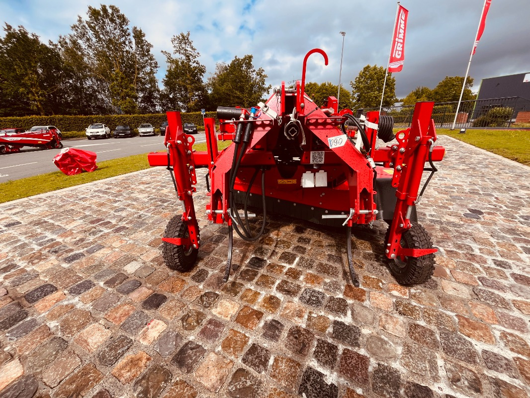 Grimme VT-170 - Viinin korjuukone: kuva Grimme VT-170 - Viinin korjuukone Grimme VT-170 - Viinin korjuukone: kuva Grimme VT-170 - Viinin korjuukone