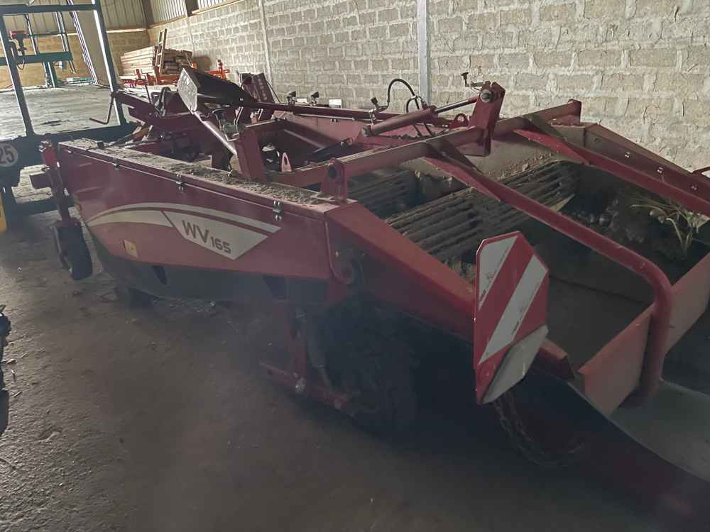 Grimme WV 165 - Viinin korjuukone: kuva Grimme WV 165 - Viinin korjuukone Grimme WV 165 - Viinin korjuukone: kuva Grimme WV 165 - Viinin korjuukone