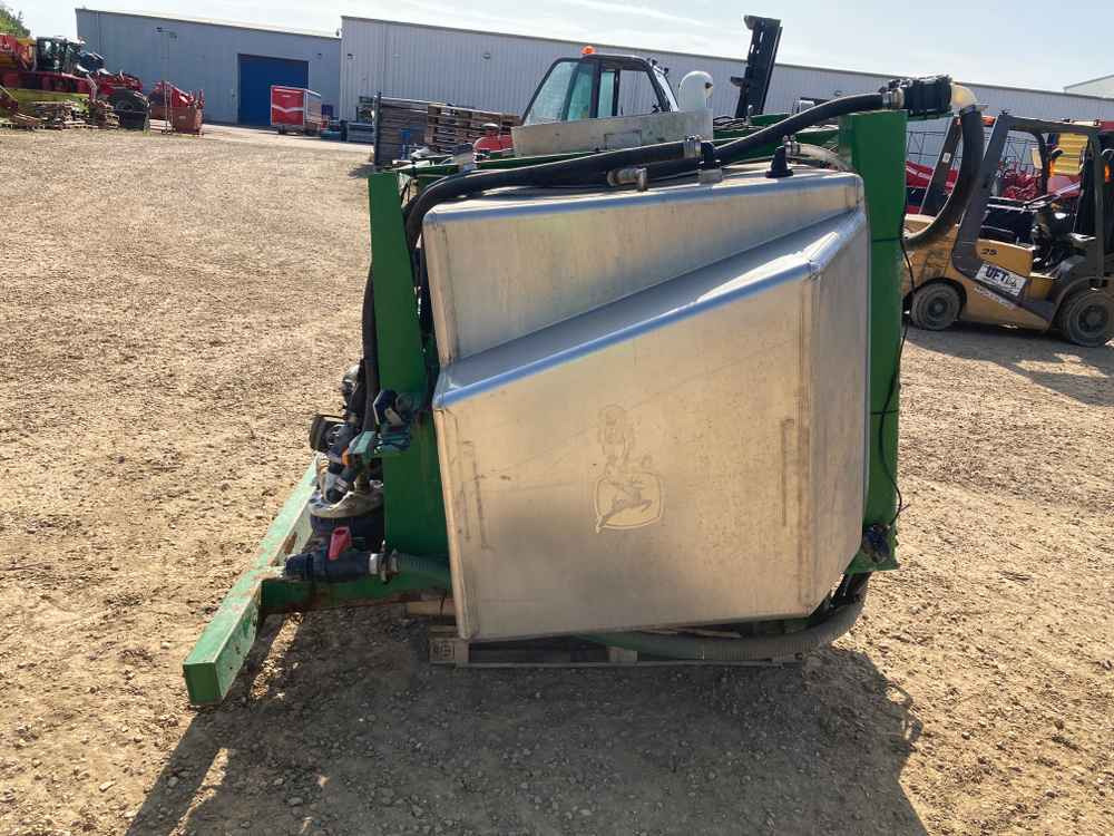 2000L Liquid Fertiliser Tank - Sadonkorjuukone: kuva  2000L Liquid Fertiliser Tank - Sadonkorjuukone 2000L Liquid Fertiliser Tank - Sadonkorjuukone: kuva  2000L Liquid Fertiliser Tank - Sadonkorjuukone