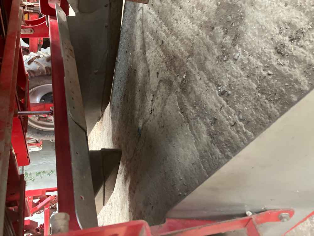 Grimme GB 215 - Sadonkorjuukone: kuva Grimme GB 215 - Sadonkorjuukone Grimme GB 215 - Sadonkorjuukone: kuva Grimme GB 215 - Sadonkorjuukone