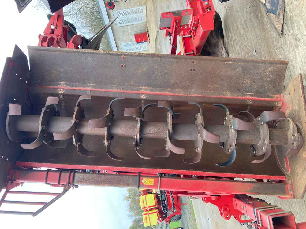 Grimme Grimme, GF600, 6 Row/3Bed Tilla, Rotovator - Sadonkorjuukone: kuva Grimme Grimme, GF600, 6 Row/3Bed Tilla, Rotovator - Sadonkorjuukone Grimme Grimme, GF600, 6 Row/3Bed Tilla, Rotovator - Sadonkorjuukone: kuva Grimme Grimme, GF600, 6 Row/3Bed Tilla, Rotovator - Sadonkorjuukone