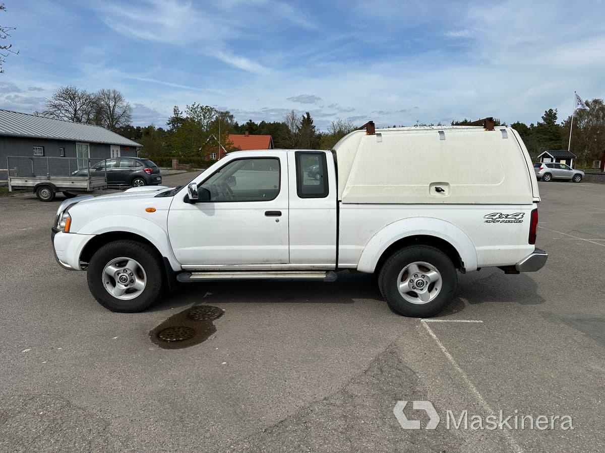 Arbetsbil Nissan NP300 King Cab 2.5 - Pakettiauto: kuva Arbetsbil Nissan NP300 King Cab 2.5 - Pakettiauto Arbetsbil Nissan NP300 King Cab 2.5 - Pakettiauto: kuva Arbetsbil Nissan NP300 King Cab 2.5 - Pakettiauto
