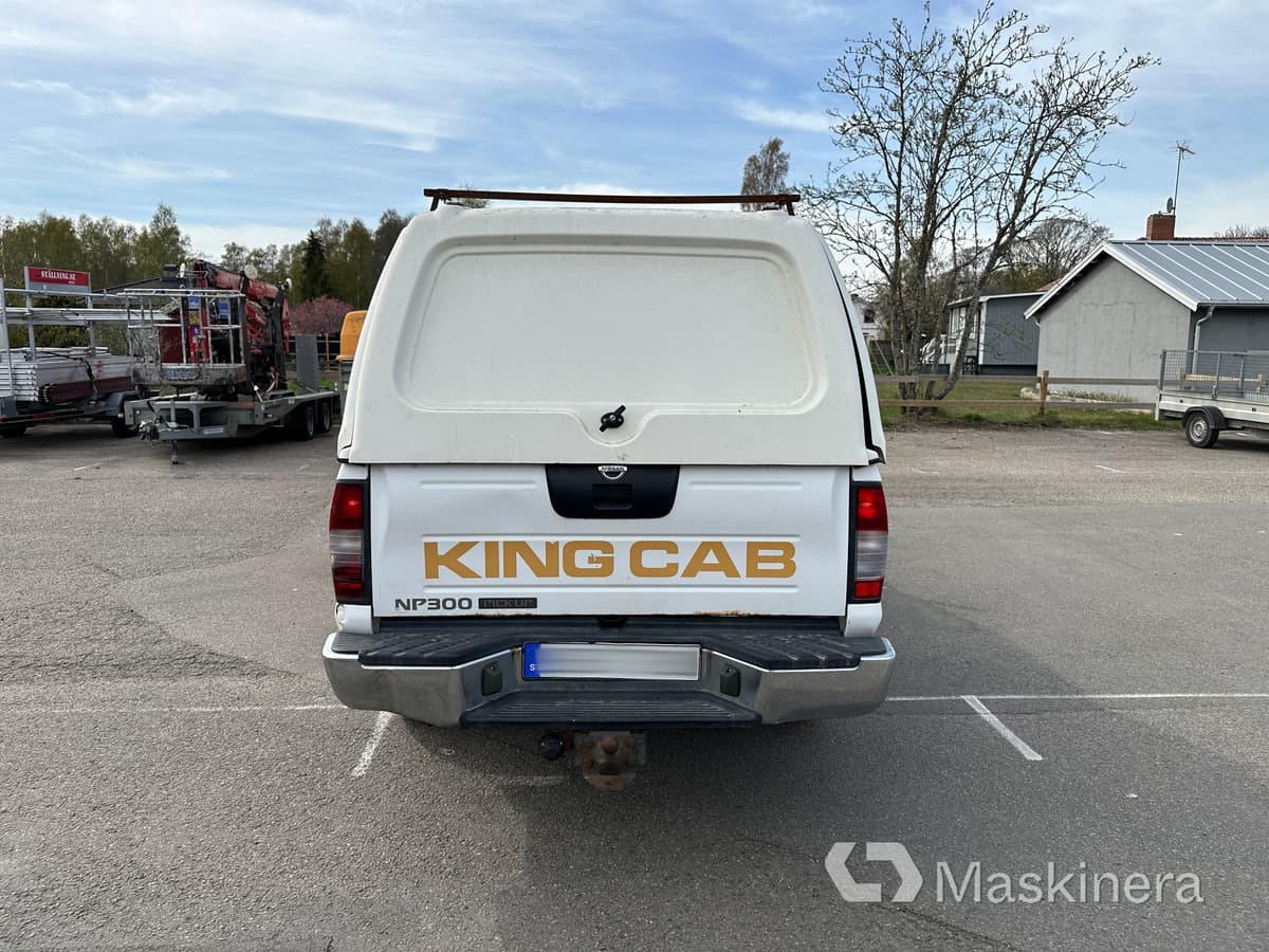 Arbetsbil Nissan NP300 King Cab 2.5 - Pakettiauto: kuva Arbetsbil Nissan NP300 King Cab 2.5 - Pakettiauto Arbetsbil Nissan NP300 King Cab 2.5 - Pakettiauto: kuva Arbetsbil Nissan NP300 King Cab 2.5 - Pakettiauto