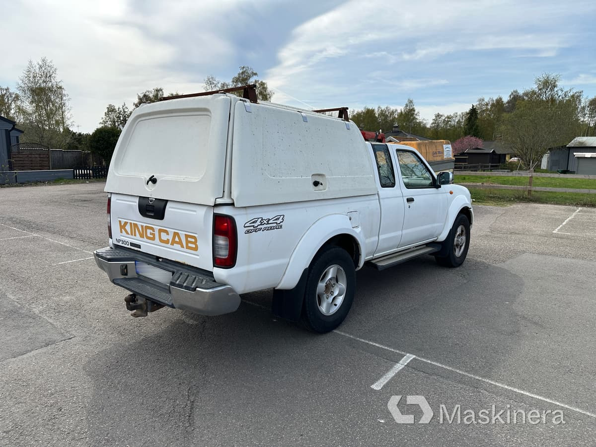 Arbetsbil Nissan NP300 King Cab 2.5 - Pakettiauto: kuva Arbetsbil Nissan NP300 King Cab 2.5 - Pakettiauto Arbetsbil Nissan NP300 King Cab 2.5 - Pakettiauto: kuva Arbetsbil Nissan NP300 King Cab 2.5 - Pakettiauto
