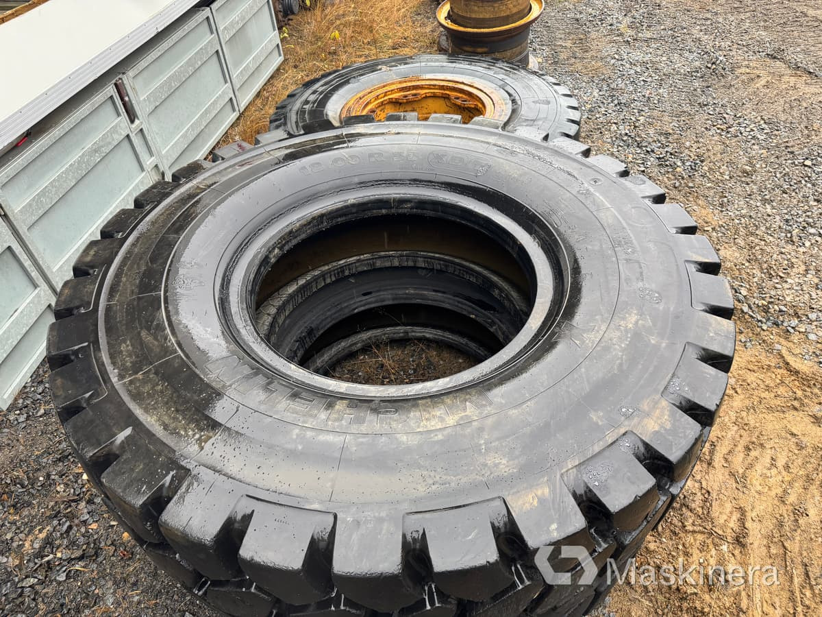 Däck Michelin 18.00 R 33 XDT - Rengas - Rakennuskoneet: kuva  Däck Michelin 18.00 R 33 XDT - Rengas - Rakennuskoneet Däck Michelin 18.00 R 33 XDT - Rengas - Rakennuskoneet: kuva  Däck Michelin 18.00 R 33 XDT - Rengas - Rakennuskoneet
