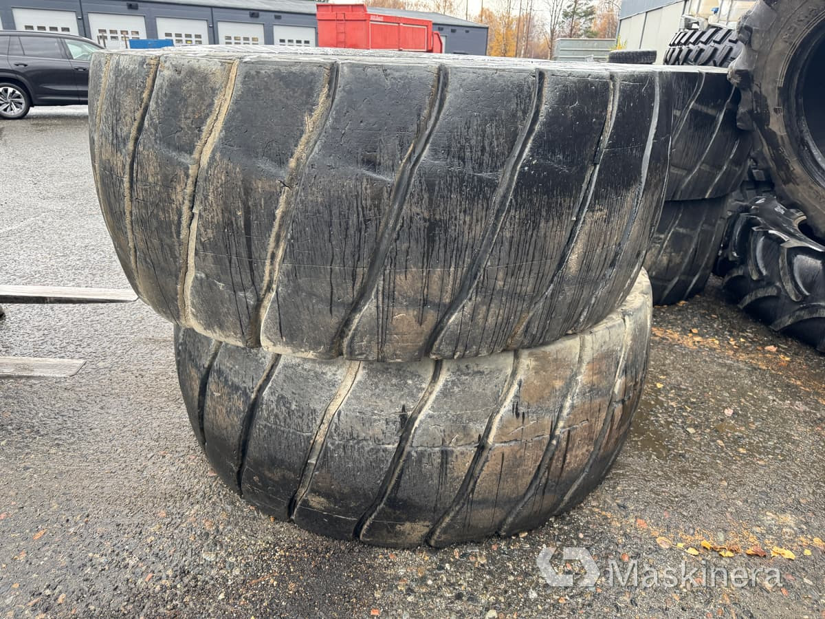 Däck Michelin 26.5R25 Regummerat - Rengas - Rakennuskoneet: kuva  Däck Michelin 26.5R25 Regummerat - Rengas - Rakennuskoneet Däck Michelin 26.5R25 Regummerat - Rengas - Rakennuskoneet: kuva  Däck Michelin 26.5R25 Regummerat - Rengas - Rakennuskoneet