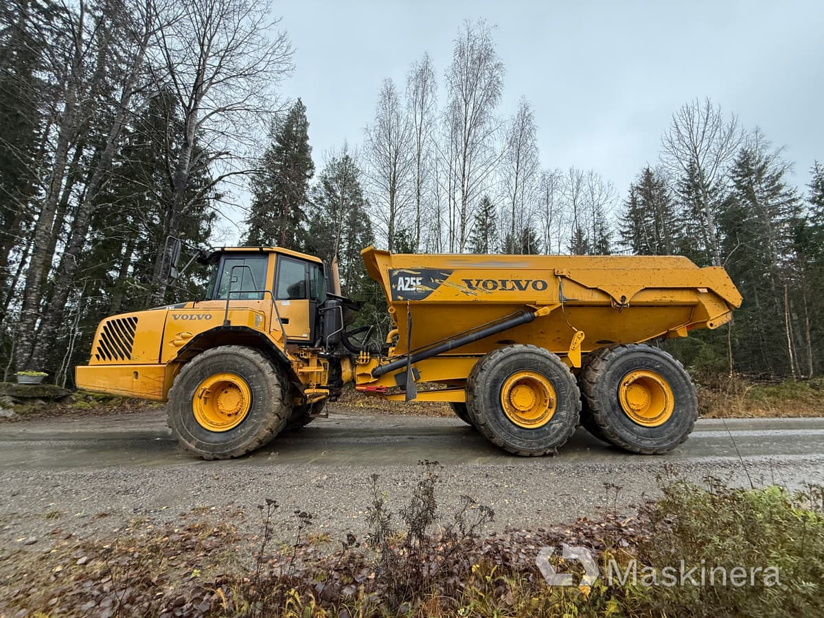 Dumper Volvo A25E 6x6 - Nivelkippiauto: kuva Dumper Volvo A25E 6x6 - Nivelkippiauto Dumper Volvo A25E 6x6 - Nivelkippiauto: kuva Dumper Volvo A25E 6x6 - Nivelkippiauto