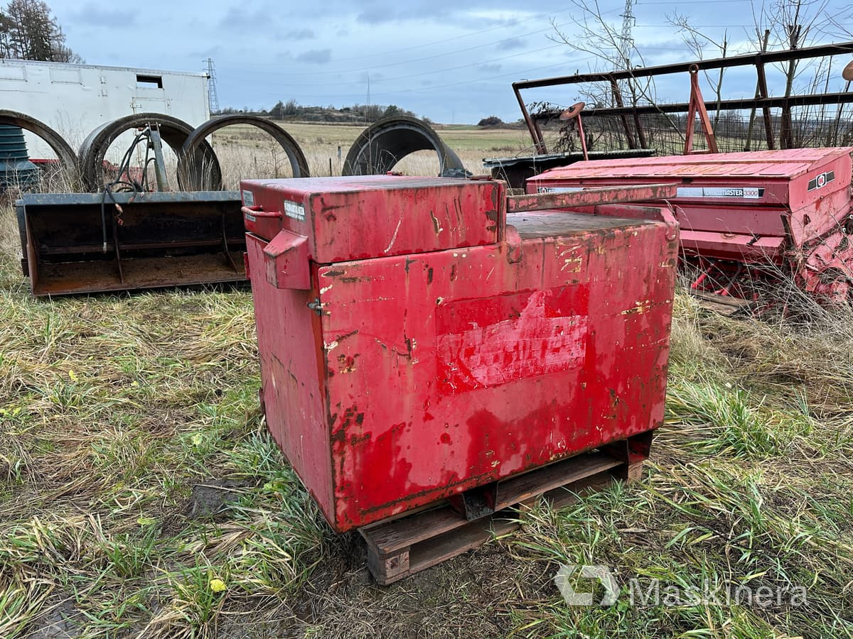 Färmartanken 31A/Y Färmartanken Dieseltank 600 liter - Varastosäiliö: kuva Färmartanken 31A/Y Färmartanken Dieseltank 600 liter - Varastosäiliö Färmartanken 31A/Y Färmartanken Dieseltank 600 liter - Varastosäiliö: kuva Färmartanken 31A/Y Färmartanken Dieseltank 600 liter - Varastosäiliö