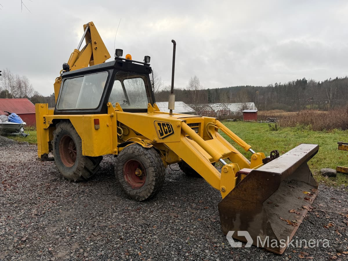 Grävlastare JCB 3C/3D med tillbehör - Kaivuri-trukki: kuva Grävlastare JCB 3C/3D med tillbehör - Kaivuri-trukki Grävlastare JCB 3C/3D med tillbehör - Kaivuri-trukki: kuva Grävlastare JCB 3C/3D med tillbehör - Kaivuri-trukki