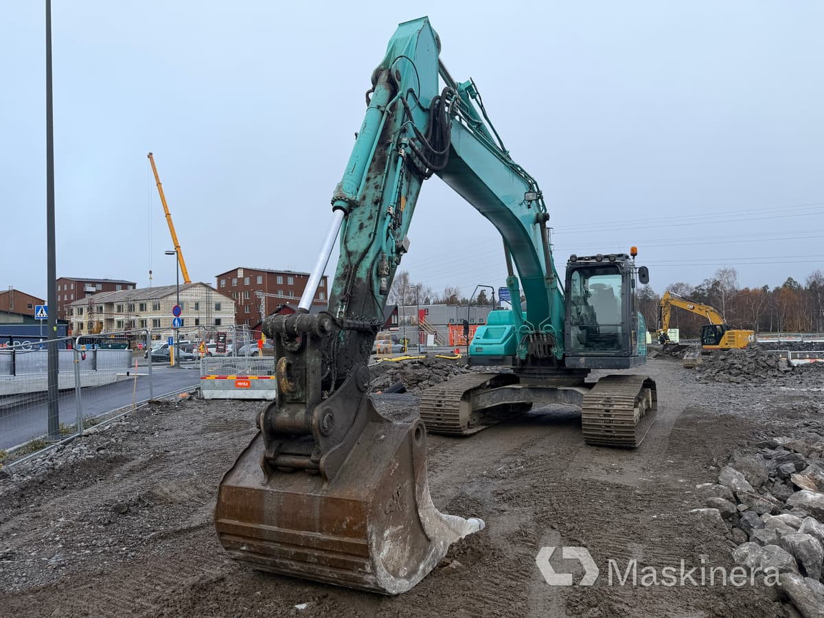 Grävmaskin Kobelco SK260LC-10 - Telakaivukone: kuva Grävmaskin Kobelco SK260LC-10 - Telakaivukone Grävmaskin Kobelco SK260LC-10 - Telakaivukone: kuva Grävmaskin Kobelco SK260LC-10 - Telakaivukone