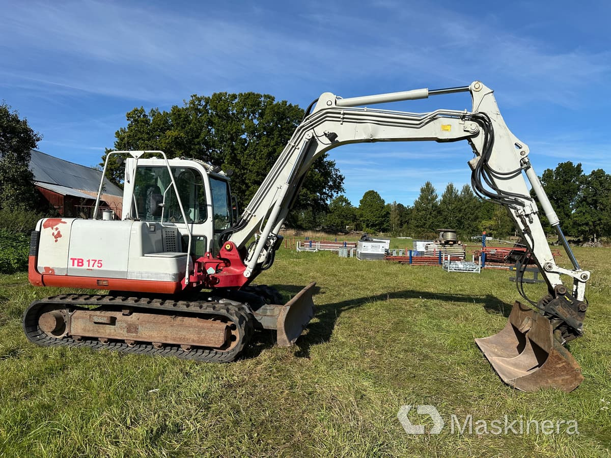 Grävmaskin Takeuchi TB175 - Telakaivukone: kuva Grävmaskin Takeuchi TB175 - Telakaivukone Grävmaskin Takeuchi TB175 - Telakaivukone: kuva Grävmaskin Takeuchi TB175 - Telakaivukone