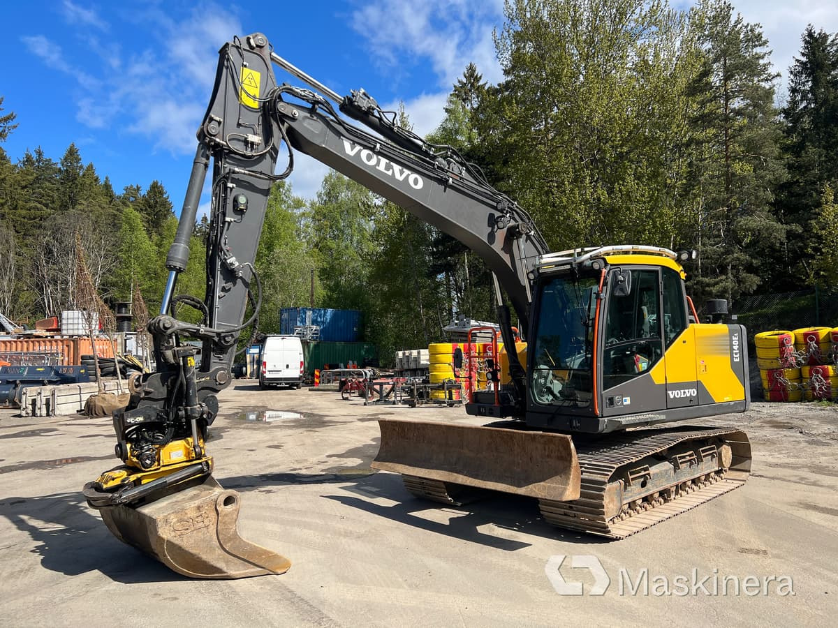 Grävmaskin Volvo EC140EL med 3 skopor - Telakaivukone: kuva Grävmaskin Volvo EC140EL med 3 skopor - Telakaivukone Grävmaskin Volvo EC140EL med 3 skopor - Telakaivukone: kuva Grävmaskin Volvo EC140EL med 3 skopor - Telakaivukone