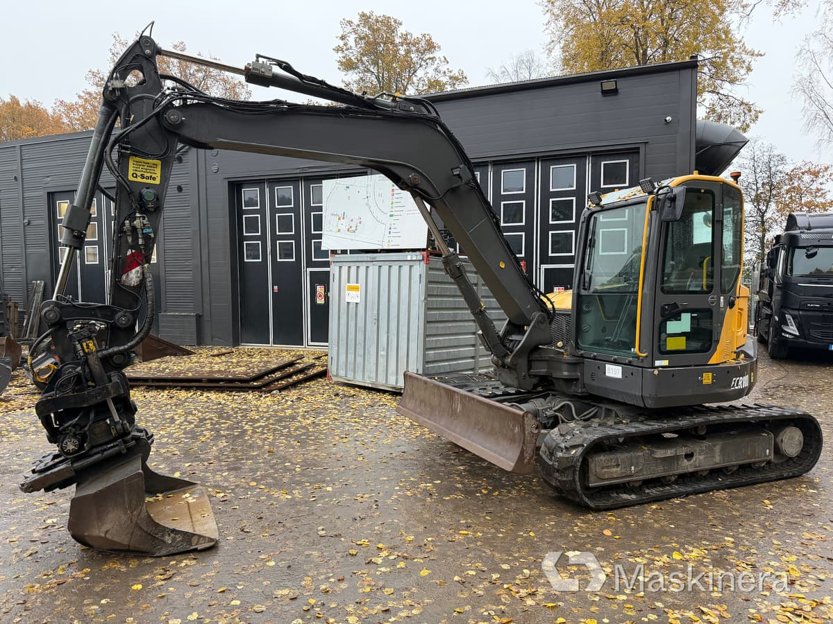 Grävmaskin Volvo ECR88D med tillbehör - Telakaivukone: kuva  Grävmaskin Volvo ECR88D med tillbehör - Telakaivukone Grävmaskin Volvo ECR88D med tillbehör - Telakaivukone: kuva  Grävmaskin Volvo ECR88D med tillbehör - Telakaivukone