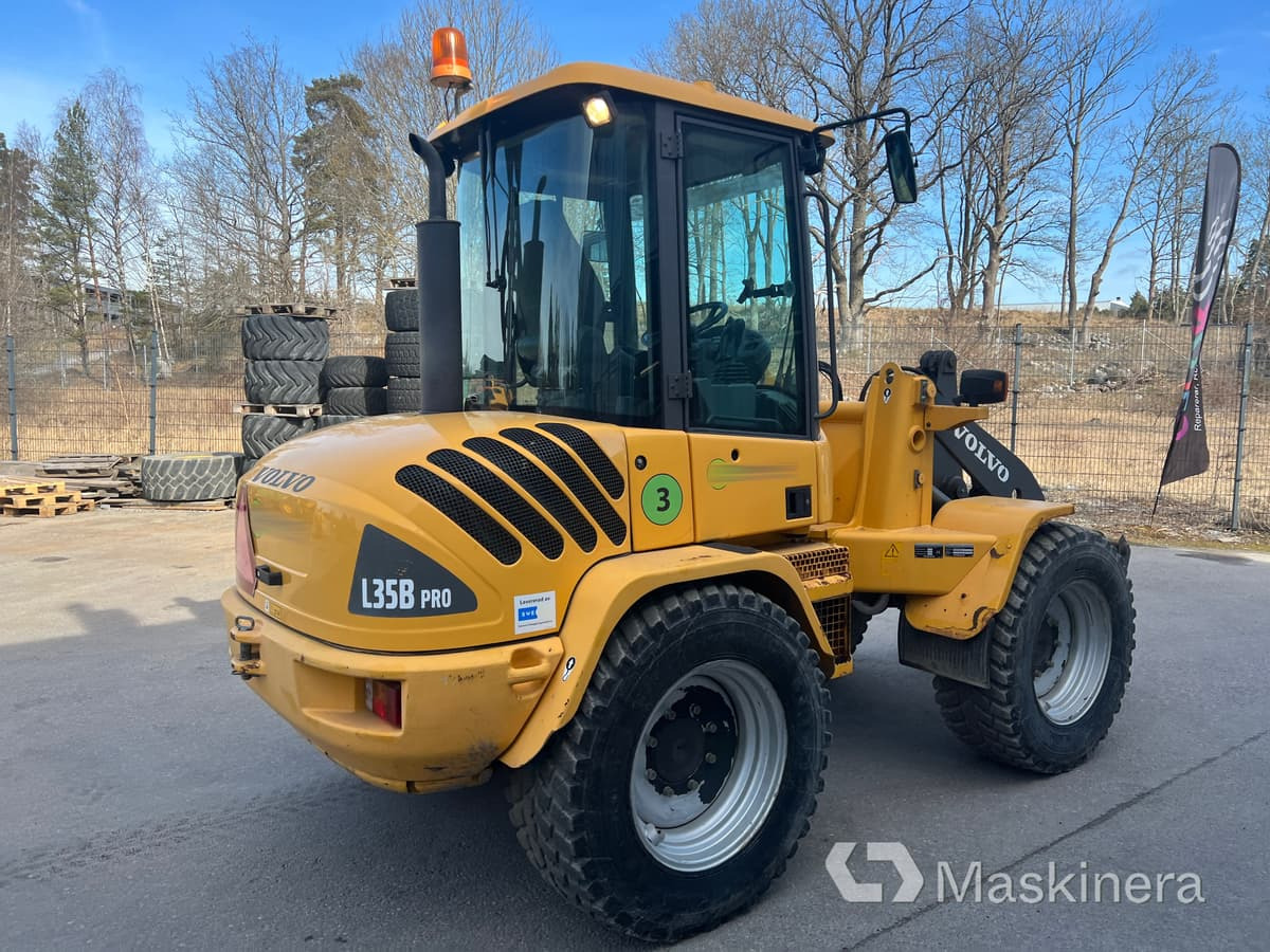 Hjullastare Volvo L35B - Pyöräkuormaaja: kuva Hjullastare Volvo L35B - Pyöräkuormaaja Hjullastare Volvo L35B - Pyöräkuormaaja: kuva Hjullastare Volvo L35B - Pyöräkuormaaja