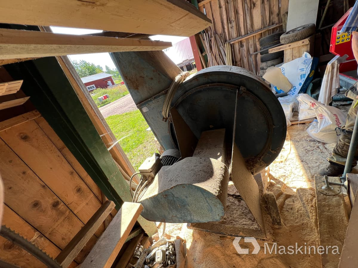 Hökanon Vestmek MK5 - Karjatalouskone: kuva Hökanon Vestmek MK5 - Karjatalouskone Hökanon Vestmek MK5 - Karjatalouskone: kuva Hökanon Vestmek MK5 - Karjatalouskone