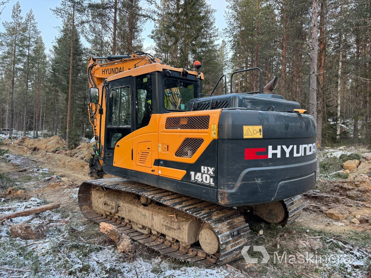Hyundai HX 140 L Grävmaskin Hyundai HX140 L med tillbehör - Telakaivukone: kuva Hyundai HX 140 L Grävmaskin Hyundai HX140 L med tillbehör - Telakaivukone Hyundai HX 140 L Grävmaskin Hyundai HX140 L med tillbehör - Telakaivukone: kuva Hyundai HX 140 L Grävmaskin Hyundai HX140 L med tillbehör - Telakaivukone