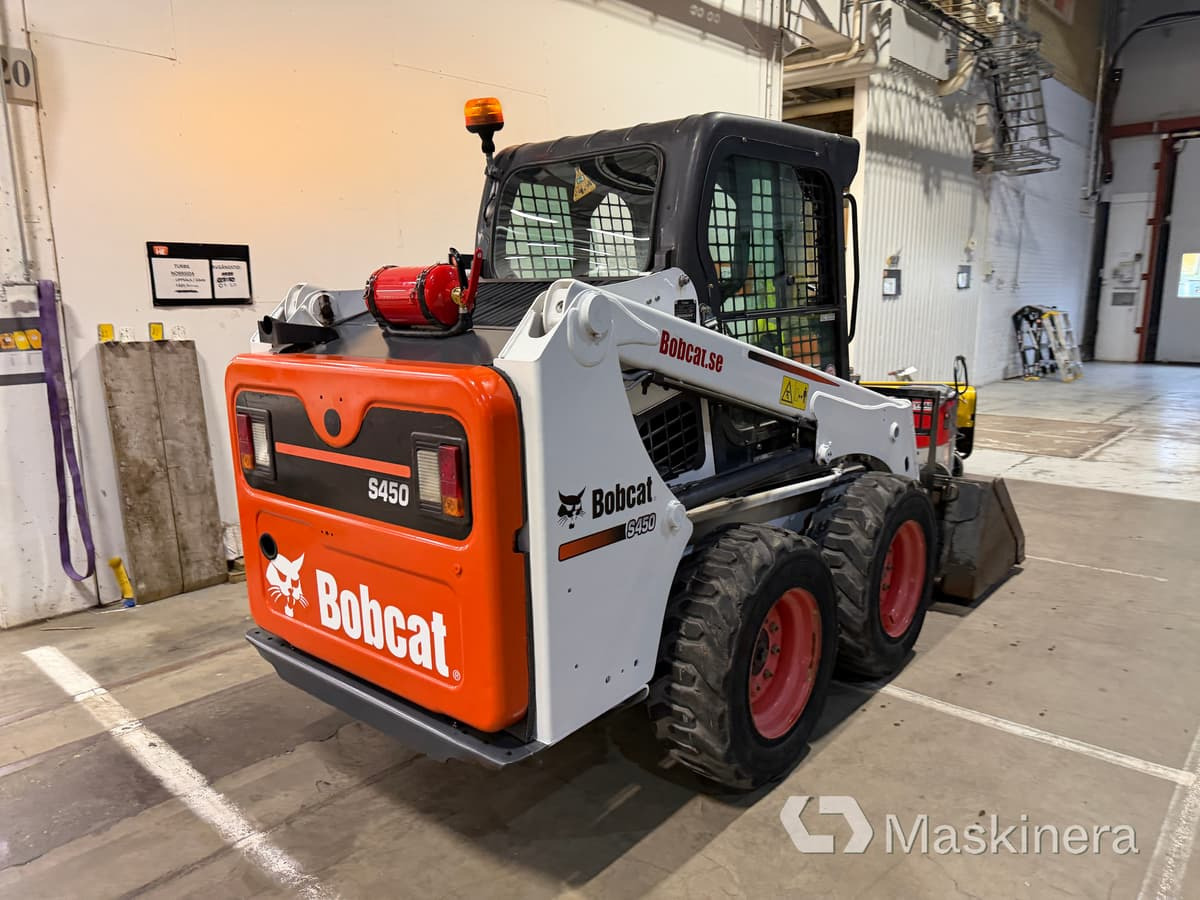 Kompaktlastare Bobcat S450 - Liukuohjattu kuormaaja: kuva Kompaktlastare Bobcat S450 - Liukuohjattu kuormaaja Kompaktlastare Bobcat S450 - Liukuohjattu kuormaaja: kuva Kompaktlastare Bobcat S450 - Liukuohjattu kuormaaja