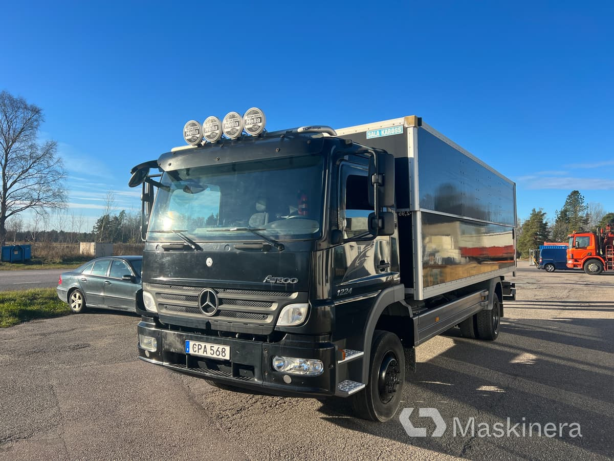 Lastbil Mercedes-Benz Atego 1224 L - Umpikori kuorma-auto: kuva Lastbil Mercedes-Benz Atego 1224 L - Umpikori kuorma-auto Lastbil Mercedes-Benz Atego 1224 L - Umpikori kuorma-auto: kuva Lastbil Mercedes-Benz Atego 1224 L - Umpikori kuorma-auto