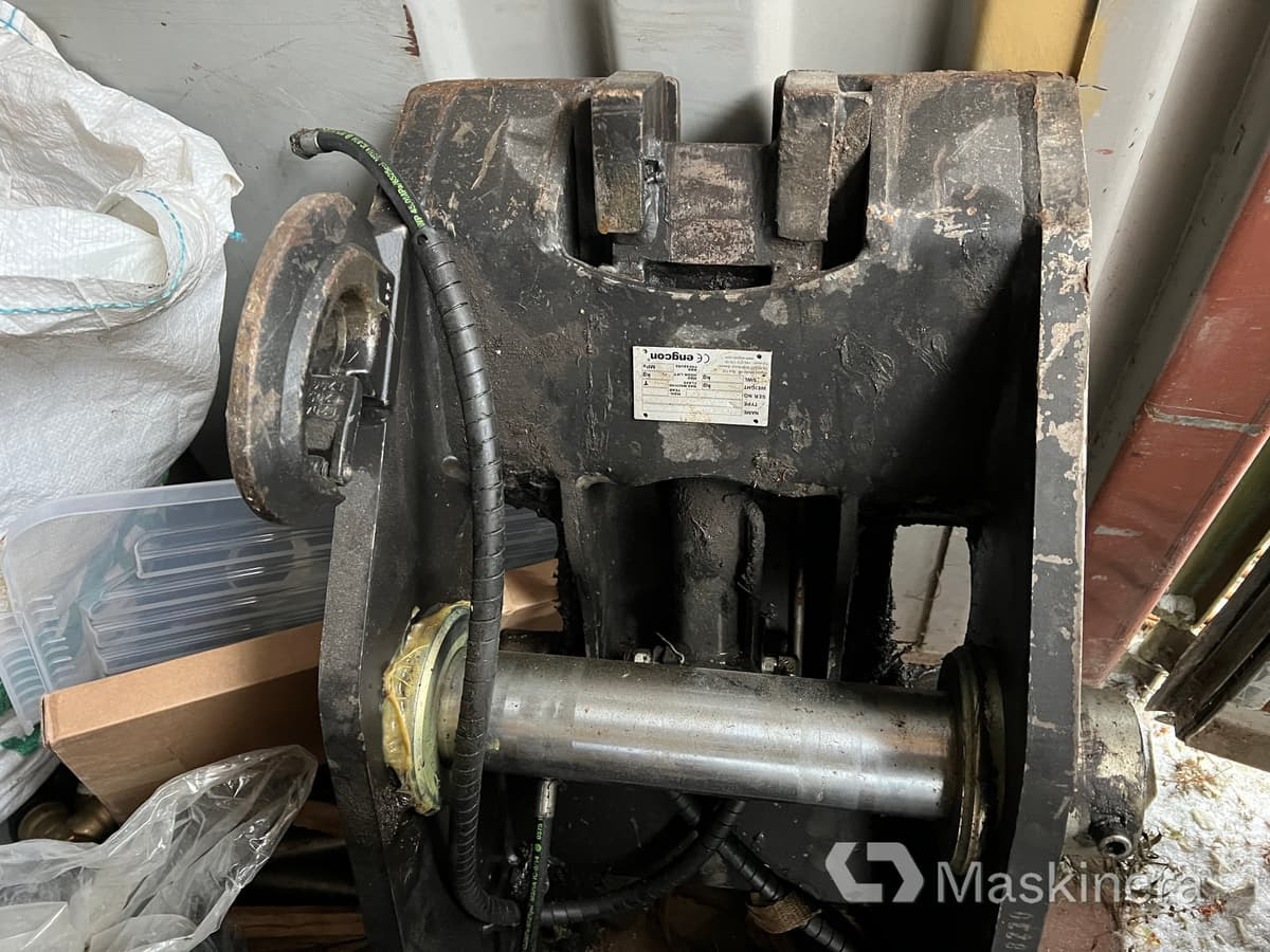 Redskapsfäste B20 Engcon RFS1 - Lisälaitteet - Rakennuskoneet: kuva Redskapsfäste B20 Engcon RFS1 - Lisälaitteet - Rakennuskoneet Redskapsfäste B20 Engcon RFS1 - Lisälaitteet - Rakennuskoneet: kuva Redskapsfäste B20 Engcon RFS1 - Lisälaitteet - Rakennuskoneet