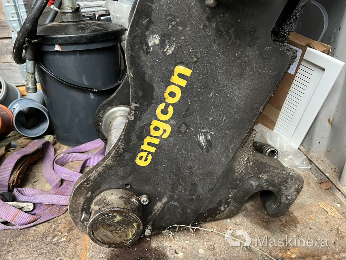 Redskapsfäste B20 Engcon RFS1 - Lisälaitteet - Rakennuskoneet: kuva Redskapsfäste B20 Engcon RFS1 - Lisälaitteet - Rakennuskoneet Redskapsfäste B20 Engcon RFS1 - Lisälaitteet - Rakennuskoneet: kuva Redskapsfäste B20 Engcon RFS1 - Lisälaitteet - Rakennuskoneet