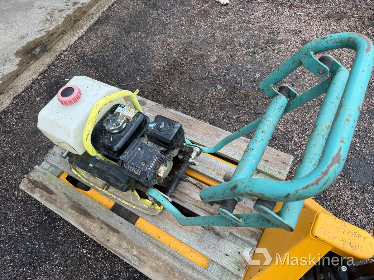 Markvibrator Ammann AVP 1240 - Tärylevy: kuva Markvibrator Ammann AVP 1240 - Tärylevy Markvibrator Ammann AVP 1240 - Tärylevy: kuva Markvibrator Ammann AVP 1240 - Tärylevy