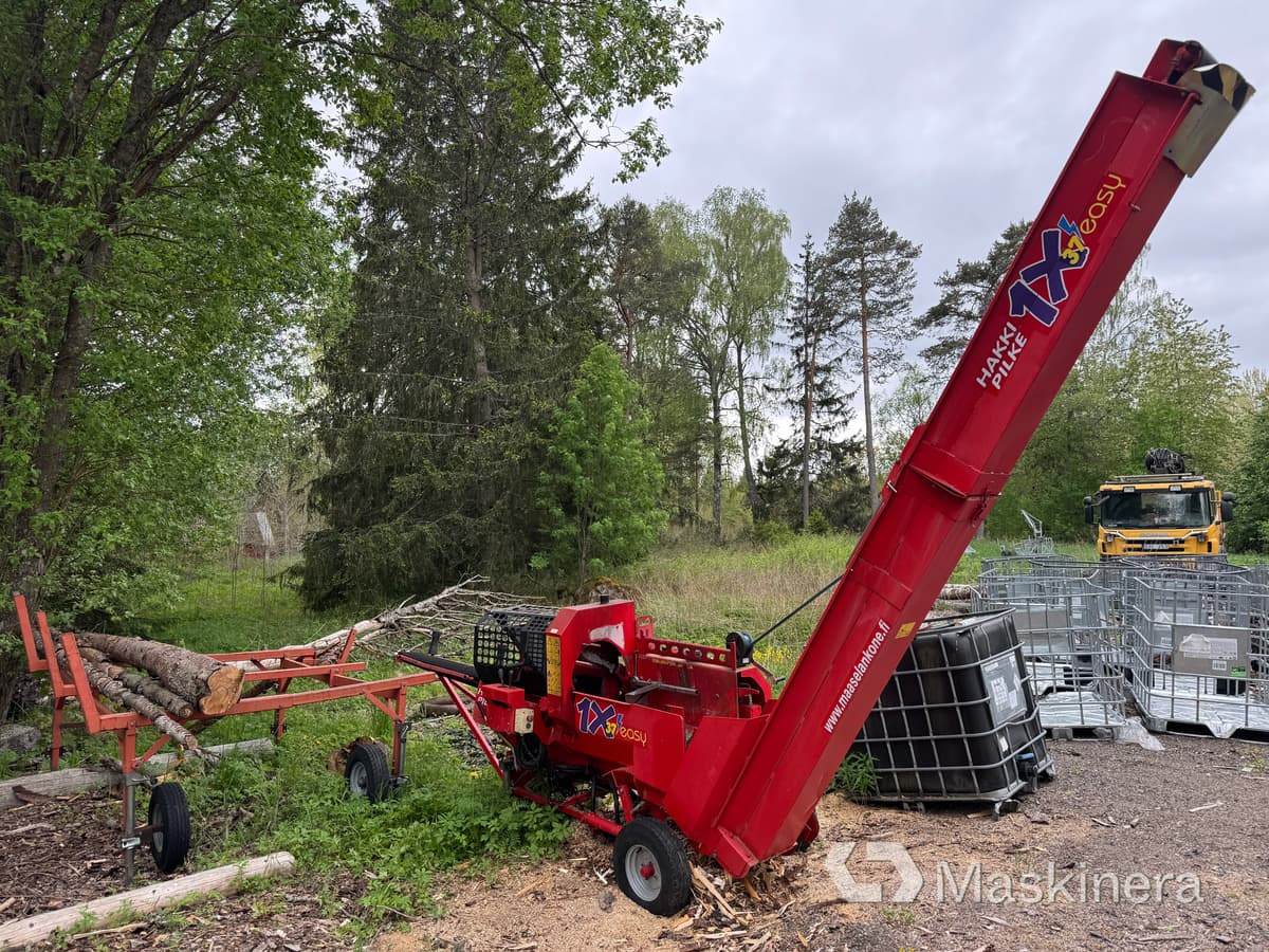 Vedmaskin Hakki Pilke 1X37 med stockbord - Metsäkone: kuva Vedmaskin Hakki Pilke 1X37 med stockbord - Metsäkone Vedmaskin Hakki Pilke 1X37 med stockbord - Metsäkone: kuva Vedmaskin Hakki Pilke 1X37 med stockbord - Metsäkone