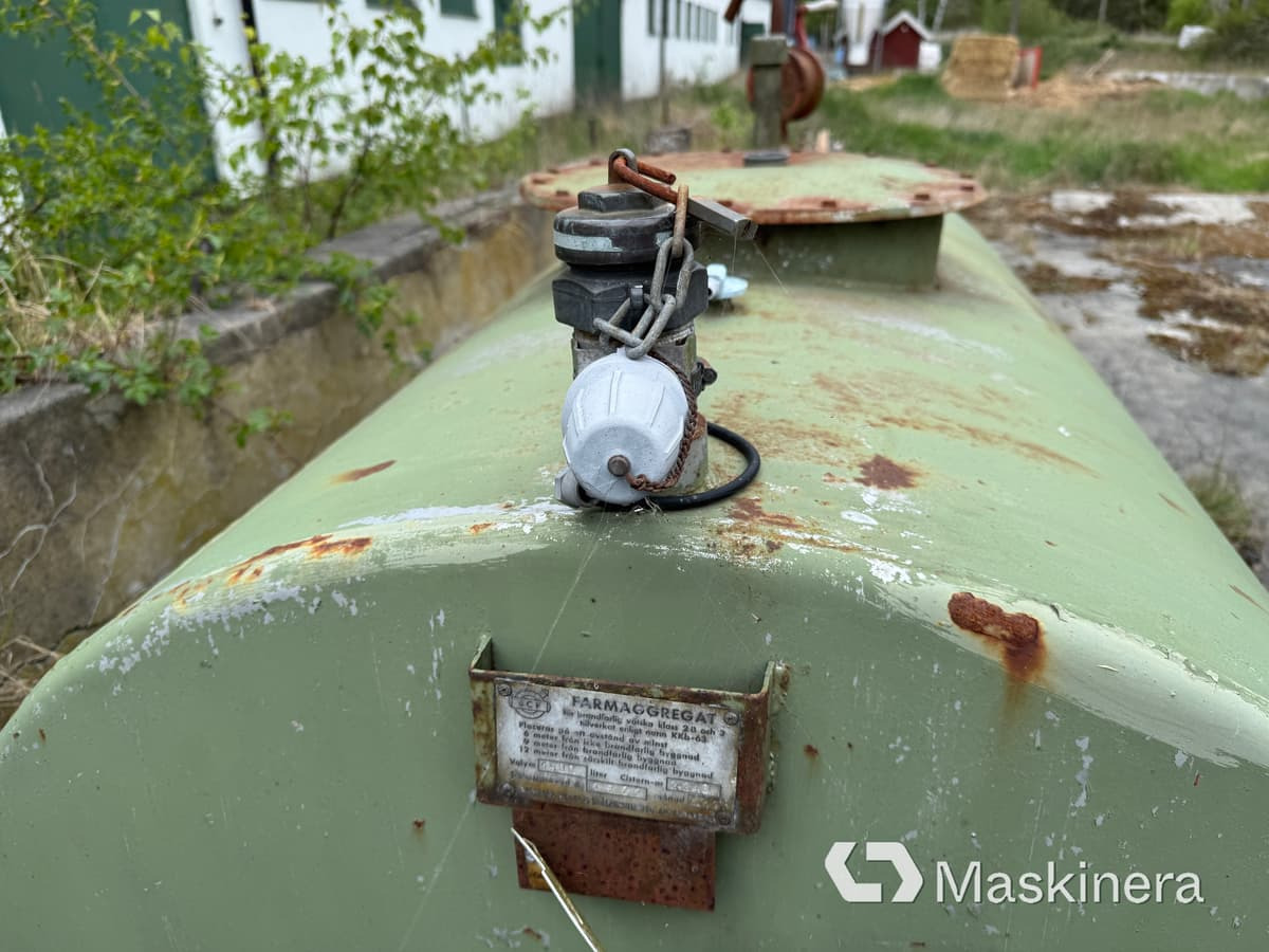 SCF Farmaraggregat Farmartank 1500 Liter - Säiliö: kuva SCF Farmaraggregat Farmartank 1500 Liter - Säiliö SCF Farmaraggregat Farmartank 1500 Liter - Säiliö: kuva SCF Farmaraggregat Farmartank 1500 Liter - Säiliö
