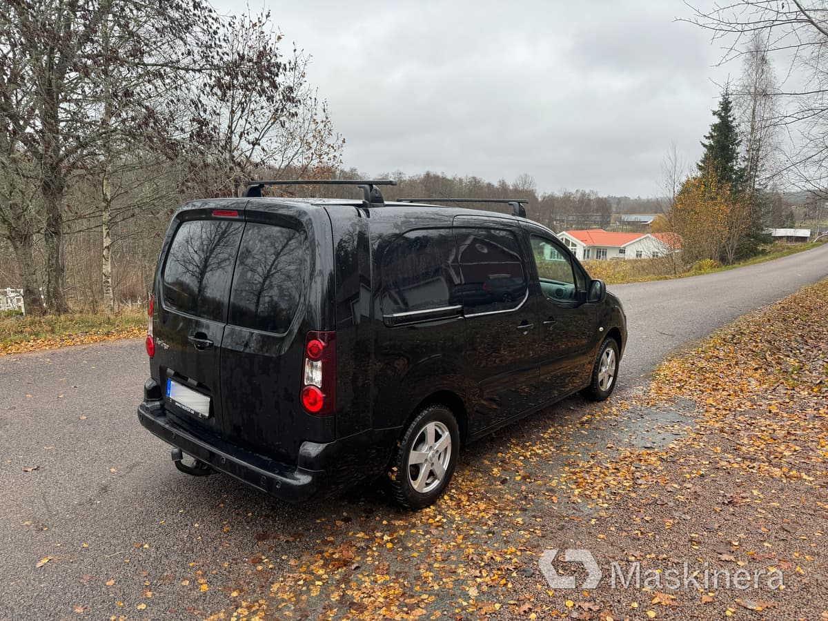 Skåpbil Citroen Berlingo - Pieni pakettiauto: kuva Skåpbil Citroen Berlingo - Pieni pakettiauto Skåpbil Citroen Berlingo - Pieni pakettiauto: kuva Skåpbil Citroen Berlingo - Pieni pakettiauto