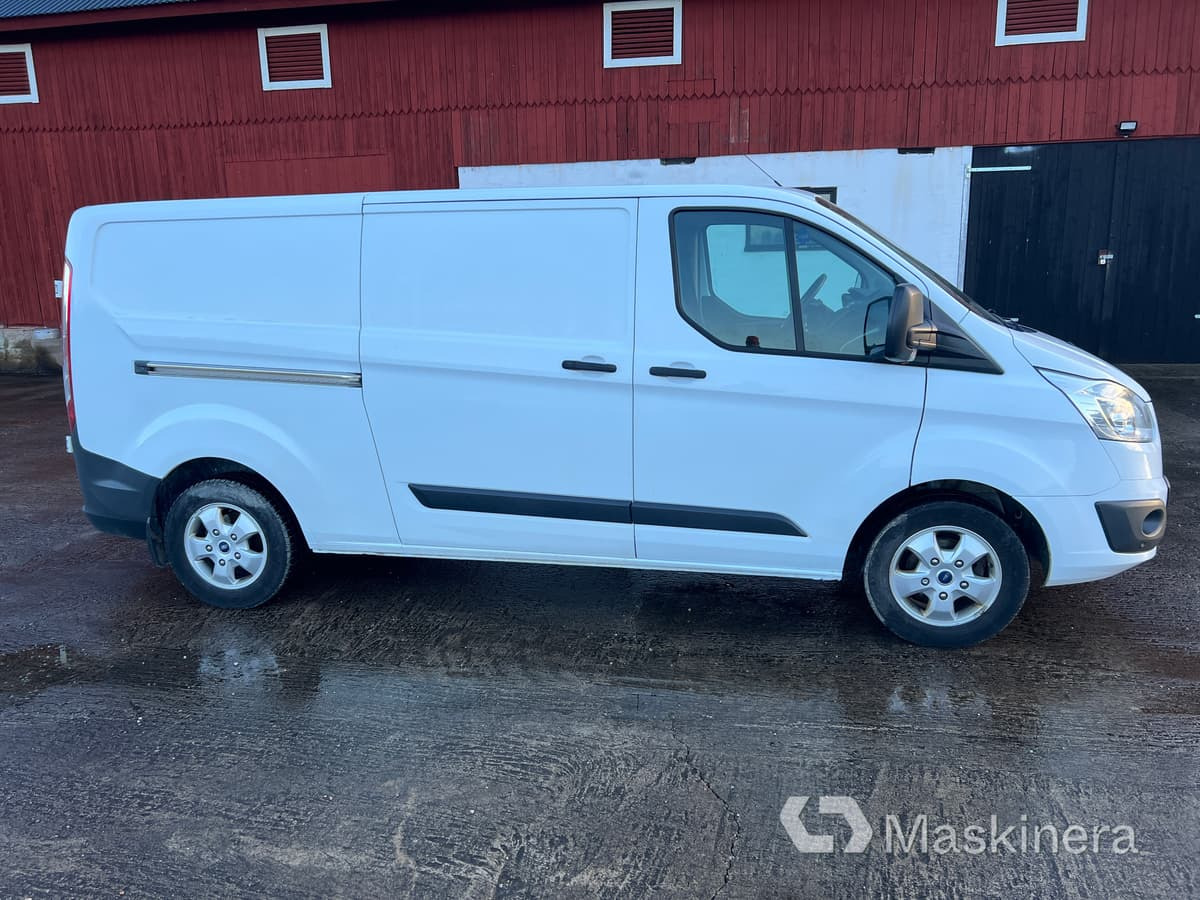 Skåpbil Ford Transit Custom Van 2.2 TDCi - Pieni pakettiauto: kuva Skåpbil Ford Transit Custom Van 2.2 TDCi - Pieni pakettiauto Skåpbil Ford Transit Custom Van 2.2 TDCi - Pieni pakettiauto: kuva Skåpbil Ford Transit Custom Van 2.2 TDCi - Pieni pakettiauto
