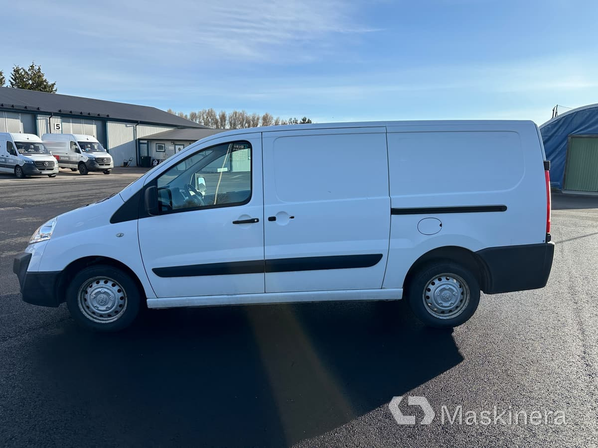 Skåpbil Toyota Proace 2.0D - Pakettiauto: kuva Skåpbil Toyota Proace 2.0D - Pakettiauto Skåpbil Toyota Proace 2.0D - Pakettiauto: kuva Skåpbil Toyota Proace 2.0D - Pakettiauto