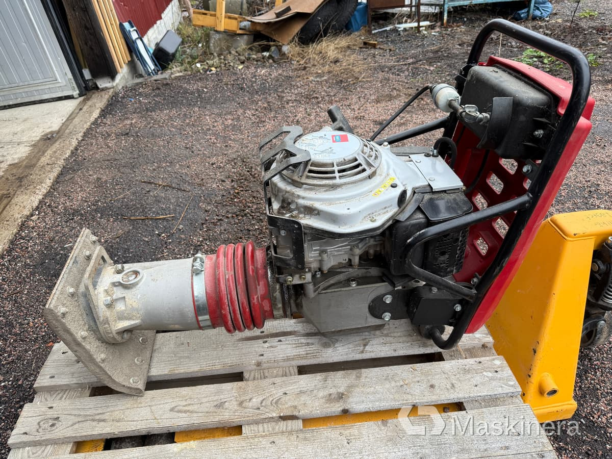 Stamp Swepac T84 - Tärylevy: kuva Stamp Swepac T84 - Tärylevy Stamp Swepac T84 - Tärylevy: kuva Stamp Swepac T84 - Tärylevy