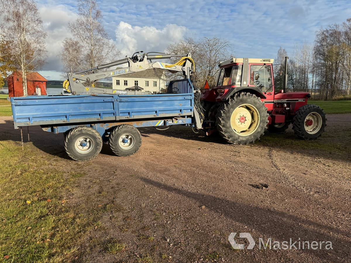 Traktor International 956 AXL med skogsvagn och kran - Traktori: kuva Traktor International 956 AXL med skogsvagn och kran - Traktori Traktor International 956 AXL med skogsvagn och kran - Traktori: kuva Traktor International 956 AXL med skogsvagn och kran - Traktori