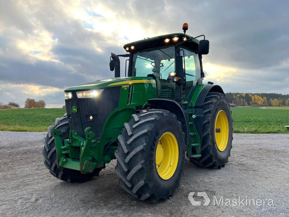 Traktor John Deere 7280R med dubbelmontage & GPS - Traktori: kuva  Traktor John Deere 7280R med dubbelmontage & GPS - Traktori Traktor John Deere 7280R med dubbelmontage & GPS - Traktori: kuva  Traktor John Deere 7280R med dubbelmontage & GPS - Traktori