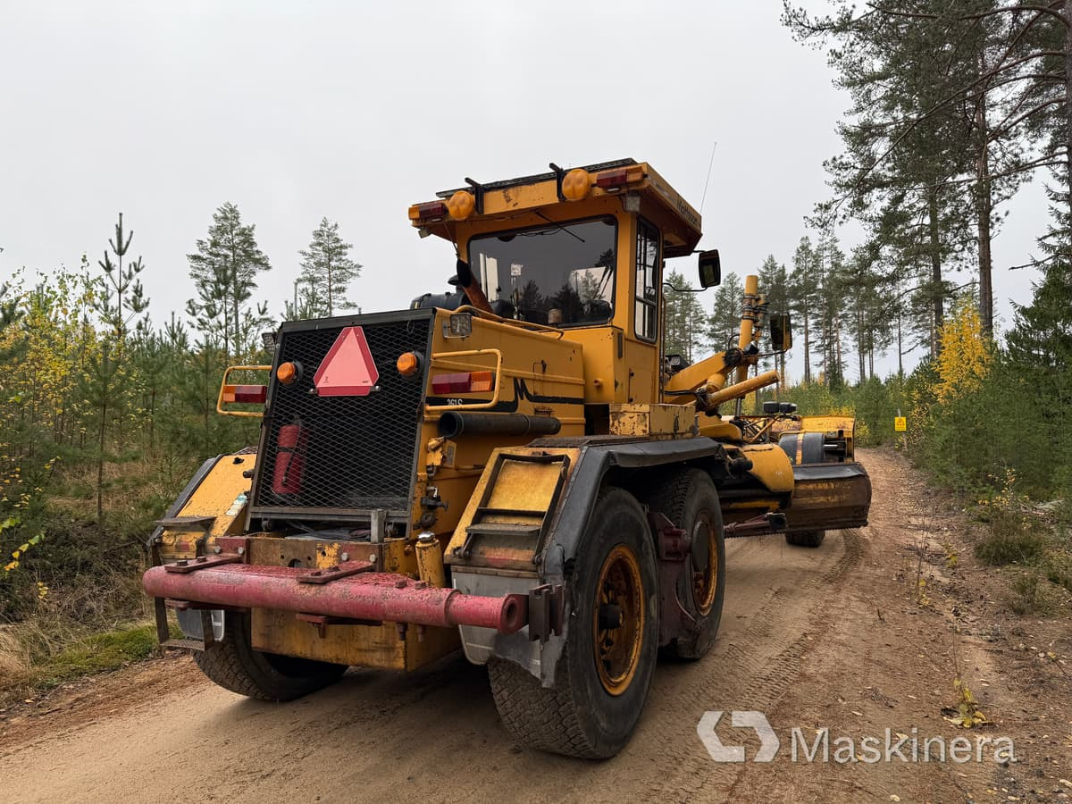 Väghyvel Mattsson 261 - Tiehöylä: kuva  Väghyvel Mattsson 261 - Tiehöylä Väghyvel Mattsson 261 - Tiehöylä: kuva  Väghyvel Mattsson 261 - Tiehöylä