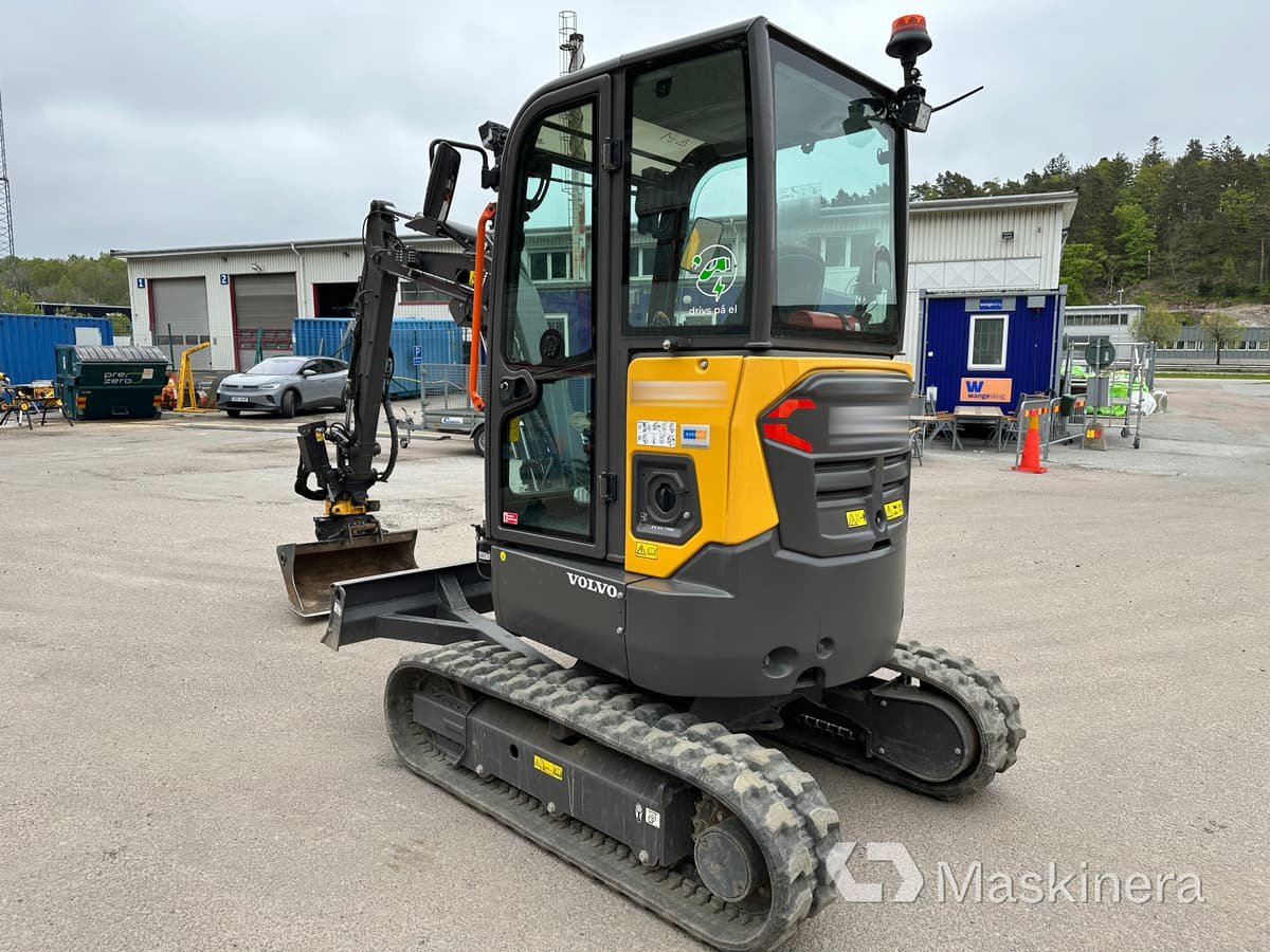 Volvo JECR25D Electric Grävmaskin Volvo ECR25 Electric - Telakaivukone: kuva Volvo JECR25D Electric Grävmaskin Volvo ECR25 Electric - Telakaivukone Volvo JECR25D Electric Grävmaskin Volvo ECR25 Electric - Telakaivukone: kuva Volvo JECR25D Electric Grävmaskin Volvo ECR25 Electric - Telakaivukone