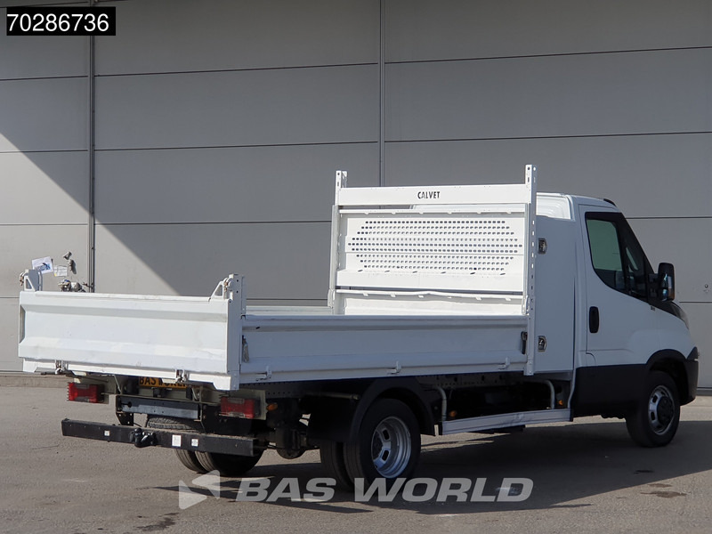 Iveco Daily 35C18 3.0L Automaat Kipper met Kist Dubbellucht 3,5t Trekhaak Airco Euro6 Tipper Kieper Benne 2m3 Airco Trekhaak Cruise control - Kippilava-auto: kuva Iveco Daily 35C18 3.0L Automaat Kipper met Kist Dubbellucht 3,5t Trekhaak Airco Euro6 Tipper Kieper Benne 2m3 Airco Trekhaak Cruise control - Kippilava-auto Iveco Daily 35C18 3.0L Automaat Kipper met Kist Dubbellucht 3,5t Trekhaak Airco Euro6 Tipper Kieper Benne 2m3 Airco Trekhaak Cruise control - Kippilava-auto: kuva Iveco Daily 35C18 3.0L Automaat Kipper met Kist Dubbellucht 3,5t Trekhaak Airco Euro6 Tipper Kieper Benne 2m3 Airco Trekhaak Cruise control - Kippilava-auto