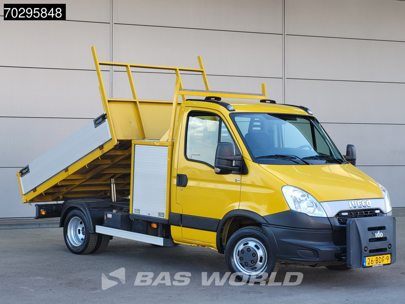 Iveco Daily 50C15 3.0L Kipper met Kist Dubbellucht 3,5t Trekhaak Kieper Tipper Benne Trekhaak - Kippilava-auto: kuva Iveco Daily 50C15 3.0L Kipper met Kist Dubbellucht 3,5t Trekhaak Kieper Tipper Benne Trekhaak - Kippilava-auto Iveco Daily 50C15 3.0L Kipper met Kist Dubbellucht 3,5t Trekhaak Kieper Tipper Benne Trekhaak - Kippilava-auto: kuva Iveco Daily 50C15 3.0L Kipper met Kist Dubbellucht 3,5t Trekhaak Kieper Tipper Benne Trekhaak - Kippilava-auto