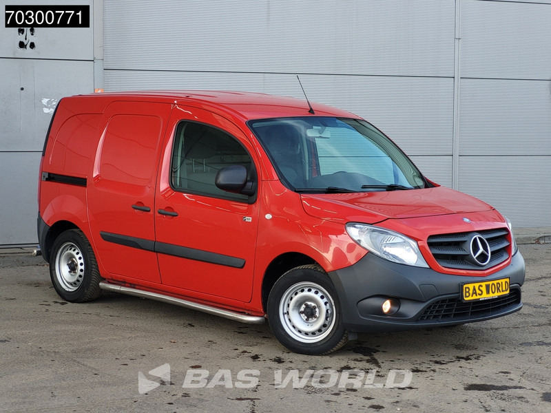 Mercedes-Benz CItan 108 L1H1 Airco Euro6 L1 Kompakt Airco - Pieni pakettiauto: kuva Mercedes-Benz CItan 108 L1H1 Airco Euro6 L1 Kompakt Airco - Pieni pakettiauto Mercedes-Benz CItan 108 L1H1 Airco Euro6 L1 Kompakt Airco - Pieni pakettiauto: kuva Mercedes-Benz CItan 108 L1H1 Airco Euro6 L1 Kompakt Airco - Pieni pakettiauto