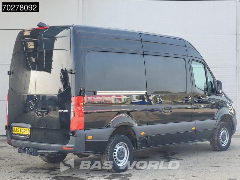 Pakettiauto Mercedes-Benz Sprinter 317 CDI Automaat L2H2 3500KG Trekhaak 170PK Airco Camera MBUX CarPlay Euro6 L2 10m3 Airco Trekhaak: kuva Pakettiauto Mercedes-Benz Sprinter 317 CDI Automaat L2H2 3500KG Trekhaak 170PK Airco Camera MBUX CarPlay Euro6 L2 10m3 Airco Trekhaak
