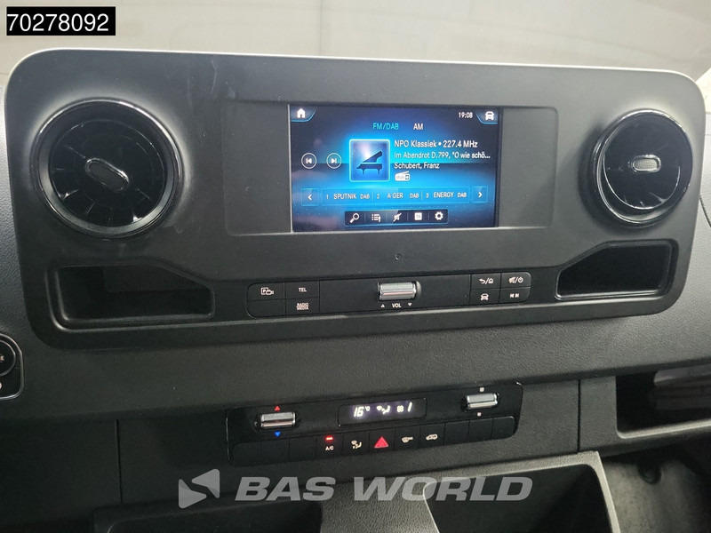 Pakettiauto Mercedes-Benz Sprinter 317 CDI Automaat L2H2 3500KG Trekhaak 170PK Airco Camera MBUX CarPlay Euro6 L2 10m3 Airco Trekhaak: kuva Pakettiauto Mercedes-Benz Sprinter 317 CDI Automaat L2H2 3500KG Trekhaak 170PK Airco Camera MBUX CarPlay Euro6 L2 10m3 Airco Trekhaak